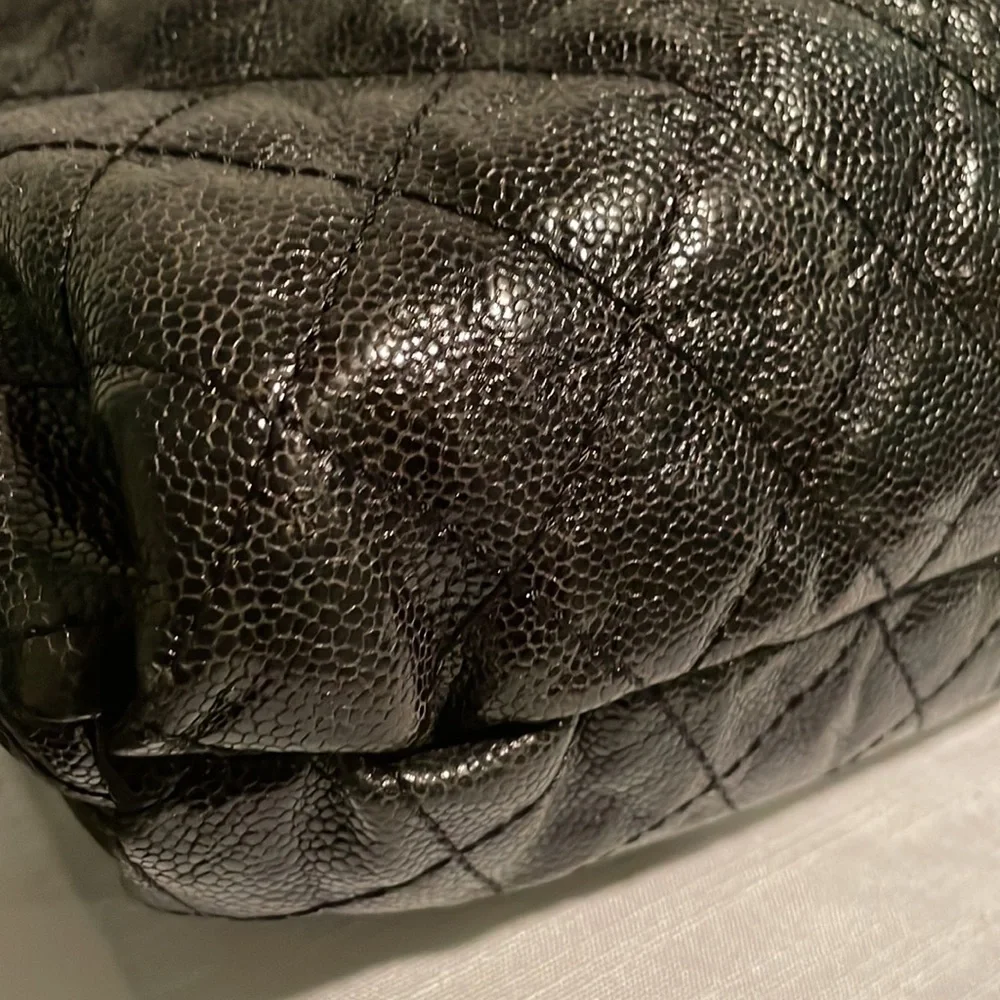 Chanel Black Quilted Glazed Caviar Hobo Bag - Picture 6 of 9